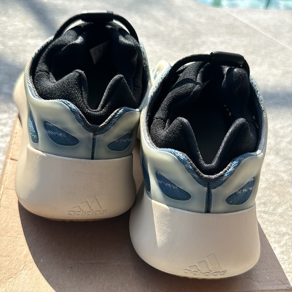 Yezzy 700 v3 kyantie - Picture 2 of 2
